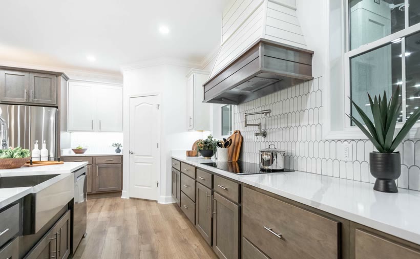 The Lost Creek &mdash; kitchen