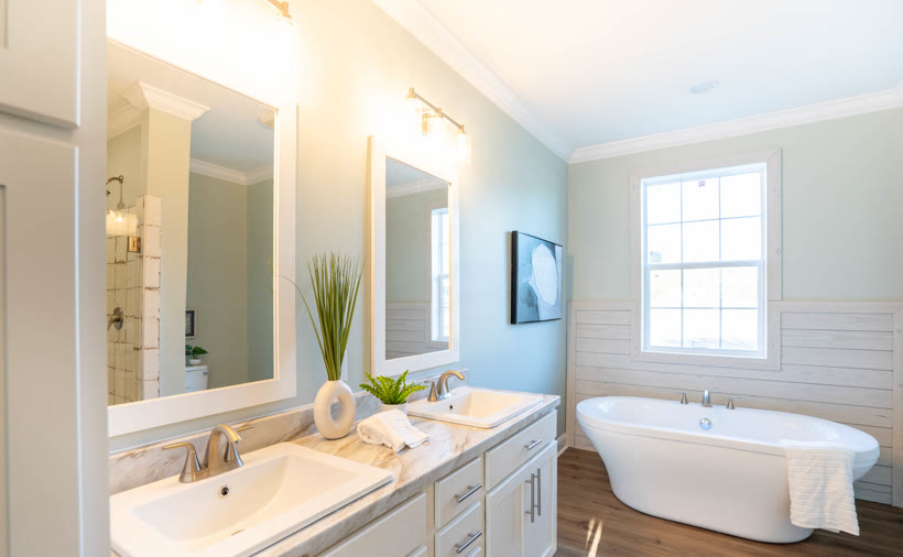 The Riverview &mdash; bath