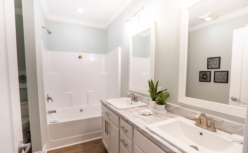 The Riverview &mdash; bath