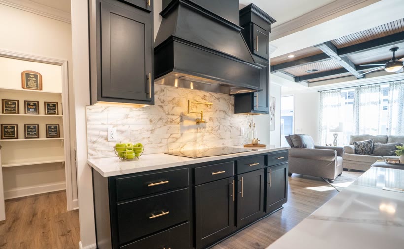 The Tollison Creek &mdash; kitchen