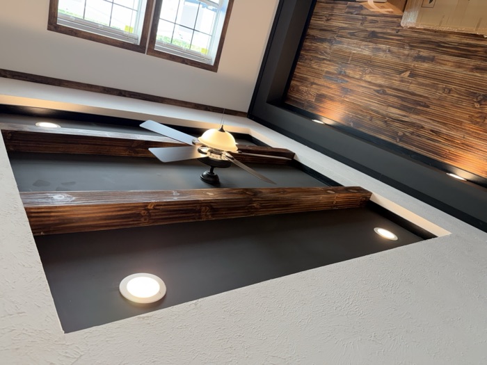 Tray ceiling
